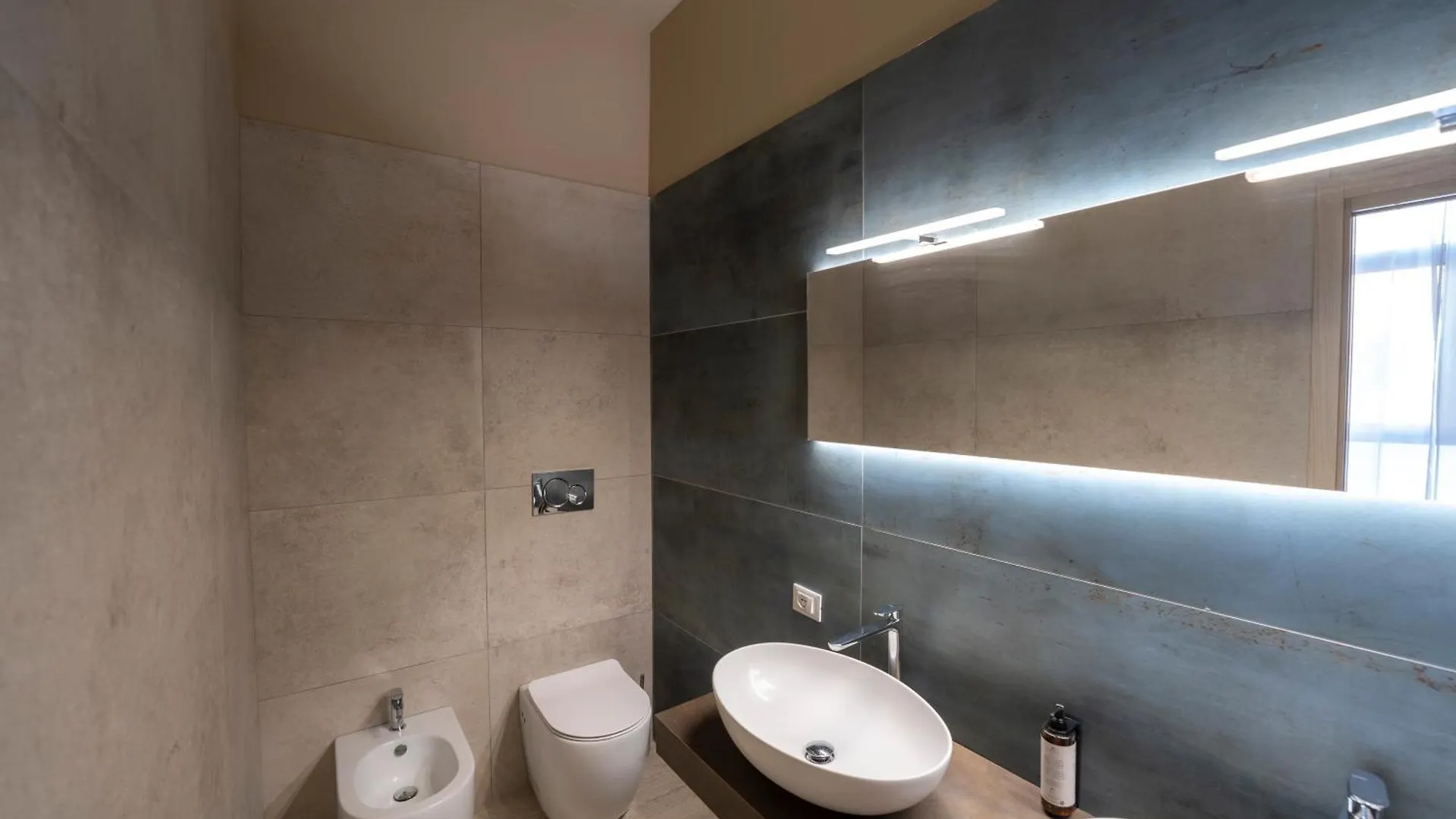 Lampada Di Aladino Hotel Follonica