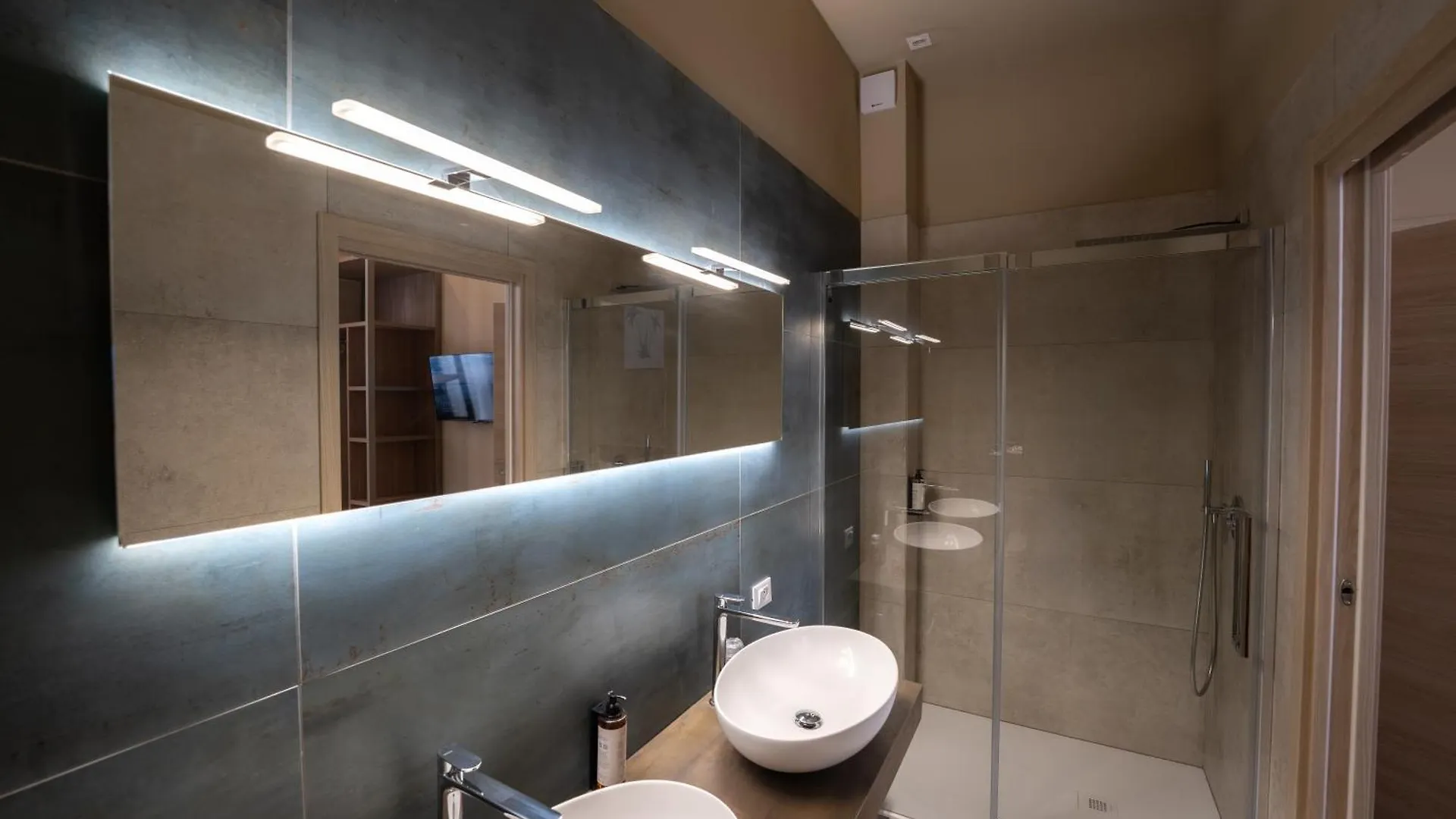 Lampada Di Aladino Hotel Follonica